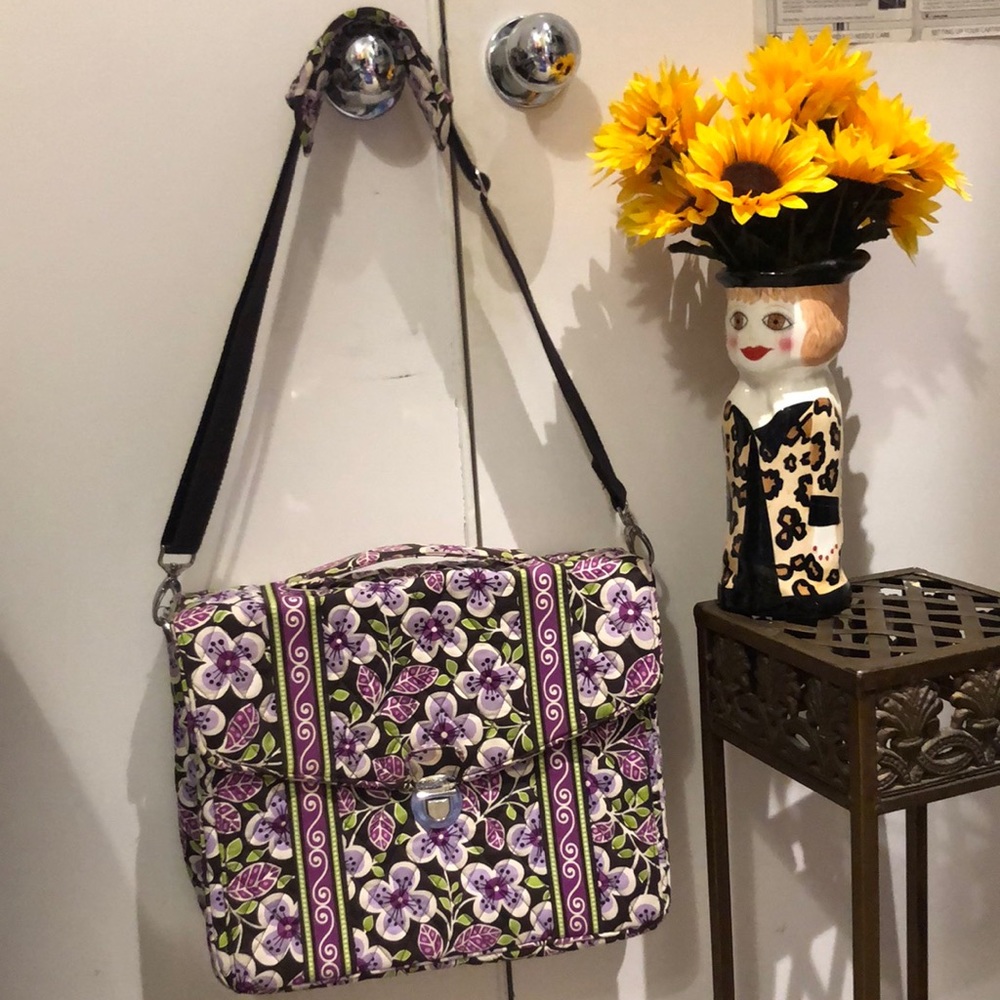 Vera Bradley, vintage business/valise type. Comes with a detachable strap - Picture 8 of 16
